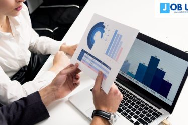 Stock Market المغرب : المسارات والمهارات والتحديات