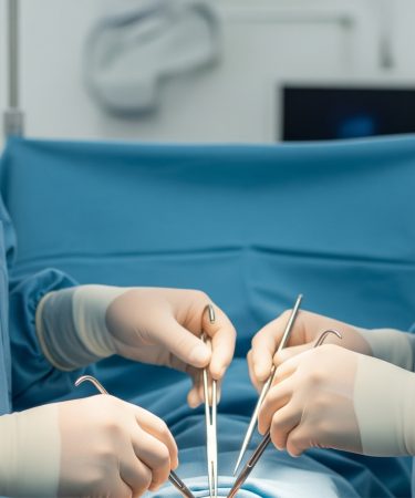 Orthopedic Surgeon المغرب: اهم المعلومات والتحديات طبيب جراحة العظام